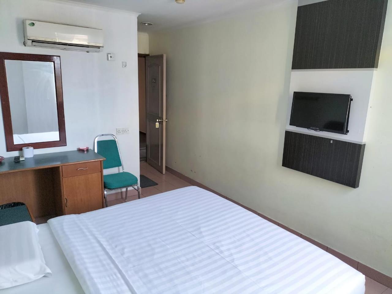 OYO 90632 Faber Inn Bintulu Exterior foto